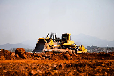 2023全球工程機(jī)械制造商50強(qiáng)排行榜（Yellow Table 2023）公布，山推再度上榜，位列第31位，較去年名次上升2位，成為唯一一家排名上升的中國(guó)工程機(jī)械品牌