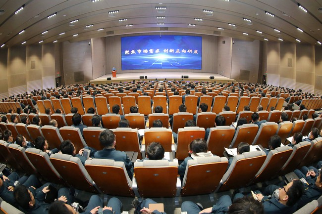 1月9日，山推啟動(dòng)正向研發(fā)流程